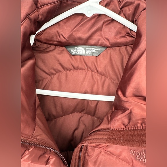 The North Face 550 Puffer Vest size Medium - Picture 5 of 5